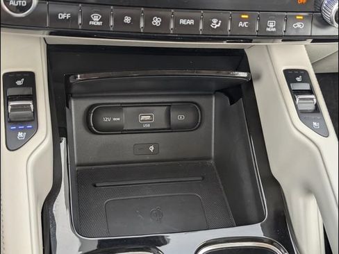 Used 2022 Kia Telluride EX w/ EX Premium Package AWD/4WD image 17