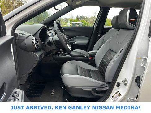 Used 2023 Nissan Kicks SR w/ SR Premium Package FWD image 13