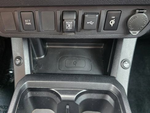 Used 2020 Toyota Tacoma 4x4 Double Cab image 27