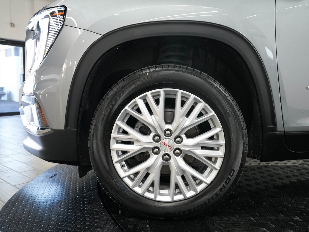 Used 2024 GMC Acadia Elevation w/ Luxury Package AWD/4WD image 9