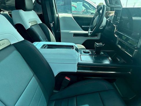 Used 2025 GMC Hummer EV 3X AWD/4WD image 9