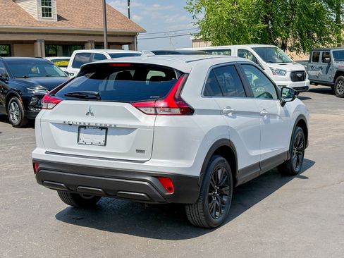 Used 2023 Mitsubishi Eclipse Cross LE AWD/4WD image 15