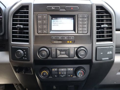 Used 2020 Ford F450 4x4 Regular Cab Super Duty image 6