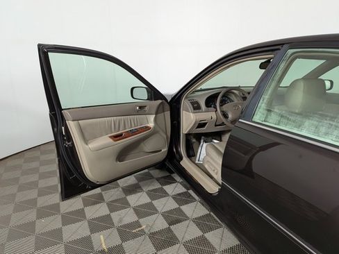 Used 2003 Toyota Camry LE image 8