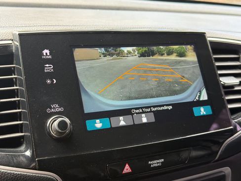 Used 2022 Honda Pilot TrailSport image 21
