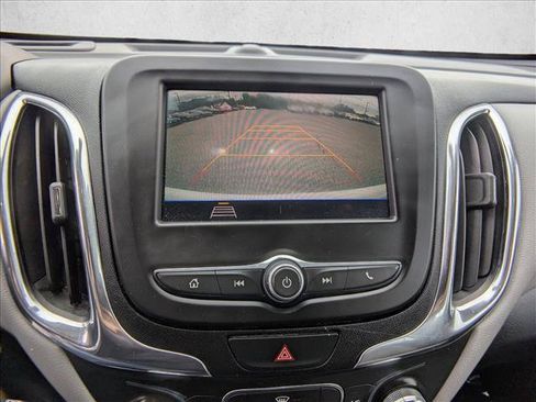 Used 2021 Chevrolet Equinox LS FWD image 14