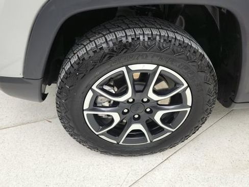 Used 2024 Jeep Compass Trailhawk image 23