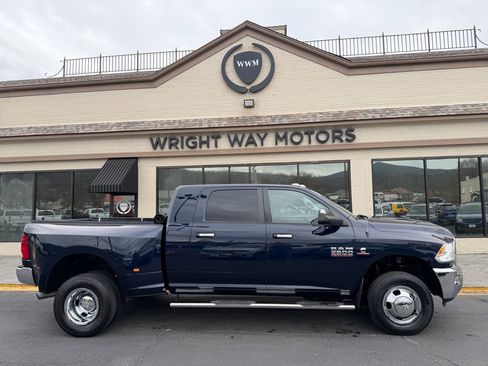 Used 2015 RAM 3500 Big Horn image 2