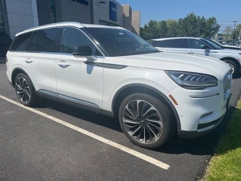 Used 2023 Lincoln Aviator Reserve w/ Equipment Group 201A AWD/4WD image 3