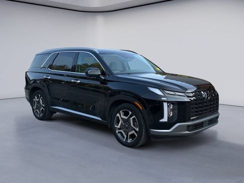 Used 2023 Hyundai Palisade SEL FWD image 7