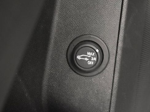 Used 2020 Chevrolet Equinox LT image 38