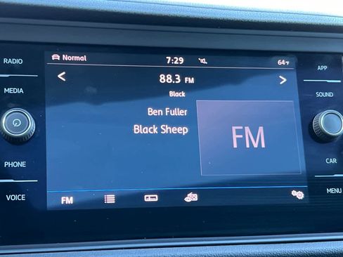 Used 2019 Volkswagen Jetta SEL image 18