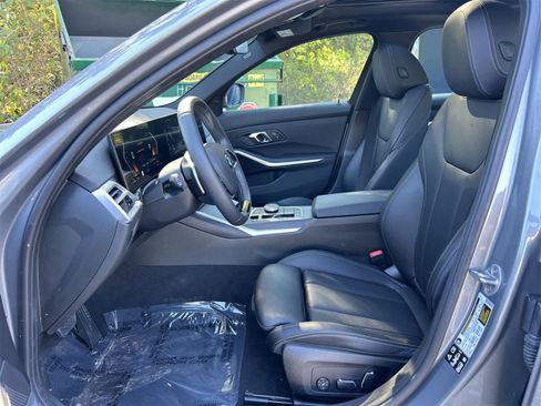 Used 2025 BMW 330i xDrive Sedan image 11