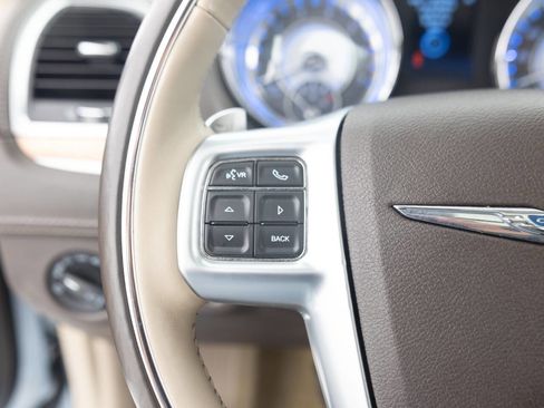Used 2013 Chrysler 300 C Luxury Series w/ Harman Kardon Audio Group RWD image 38