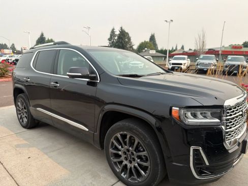 Used 2023 GMC Acadia Denali w/ Black Diamond Edition AWD/4WD image 3