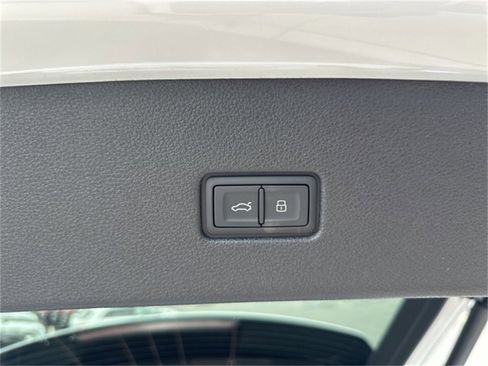 New 2025 Audi Q8 Premium Plus image 15