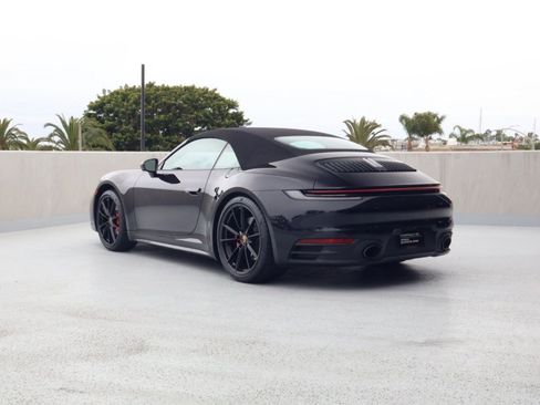 Certified 2021 Porsche 911 Carrera S RWD image 3