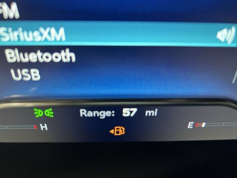 Used 2022 Chevrolet Silverado 1500 LT AWD/4WD image 12