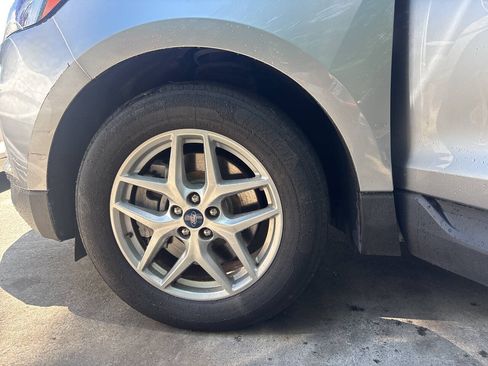 Used 2022 Ford Edge SEL AWD/4WD image 16