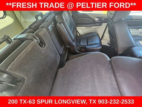 Used 2013 Cadillac Escalade Platinum RWD image 18