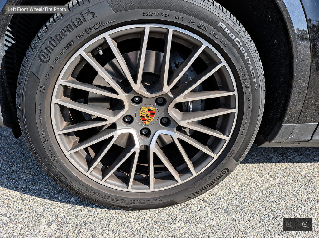 Used 2022 Porsche Cayenne S AWD/4WD image 14