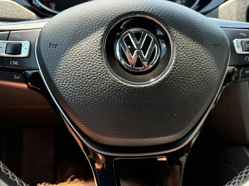 Used 2016 Volkswagen Jetta Sport FWD image 18