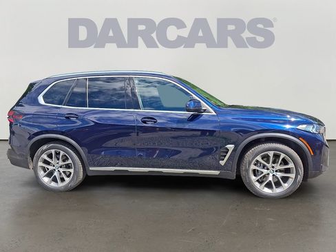 Certified 2024 BMW X5 xDrive40i w/ Premium Package AWD/4WD image 7