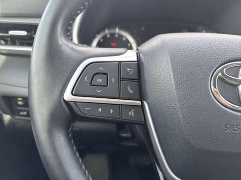 Used 2024 Toyota Highlander XLE image 27