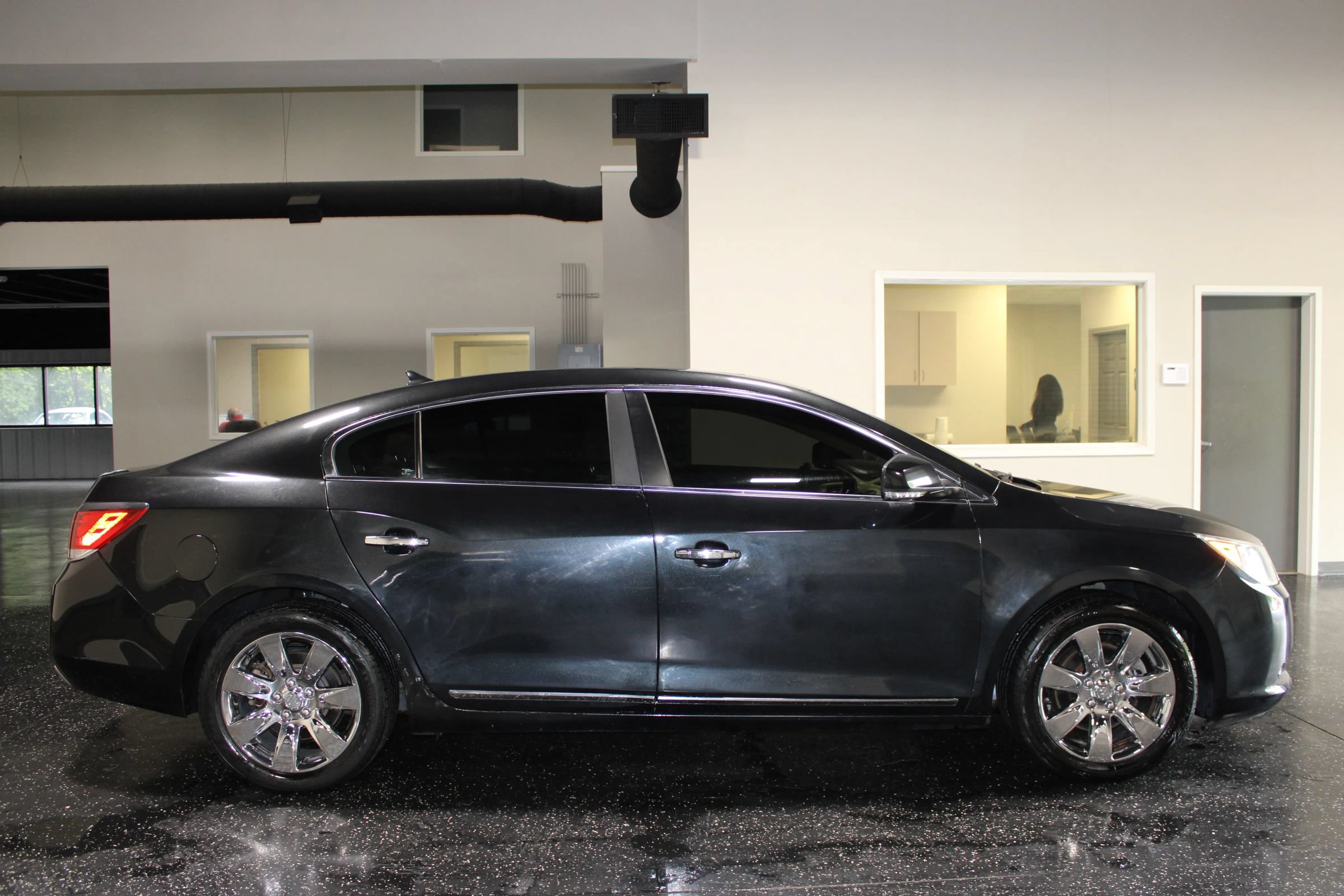 Used 2012 Buick LaCrosse Premium FWD image 3