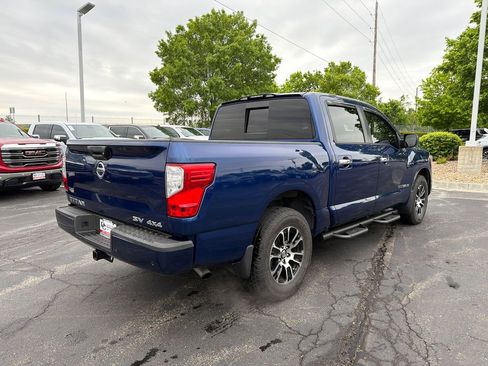 Used 2021 Nissan Titan SV w/ SV Convenience Package AWD/4WD image 5