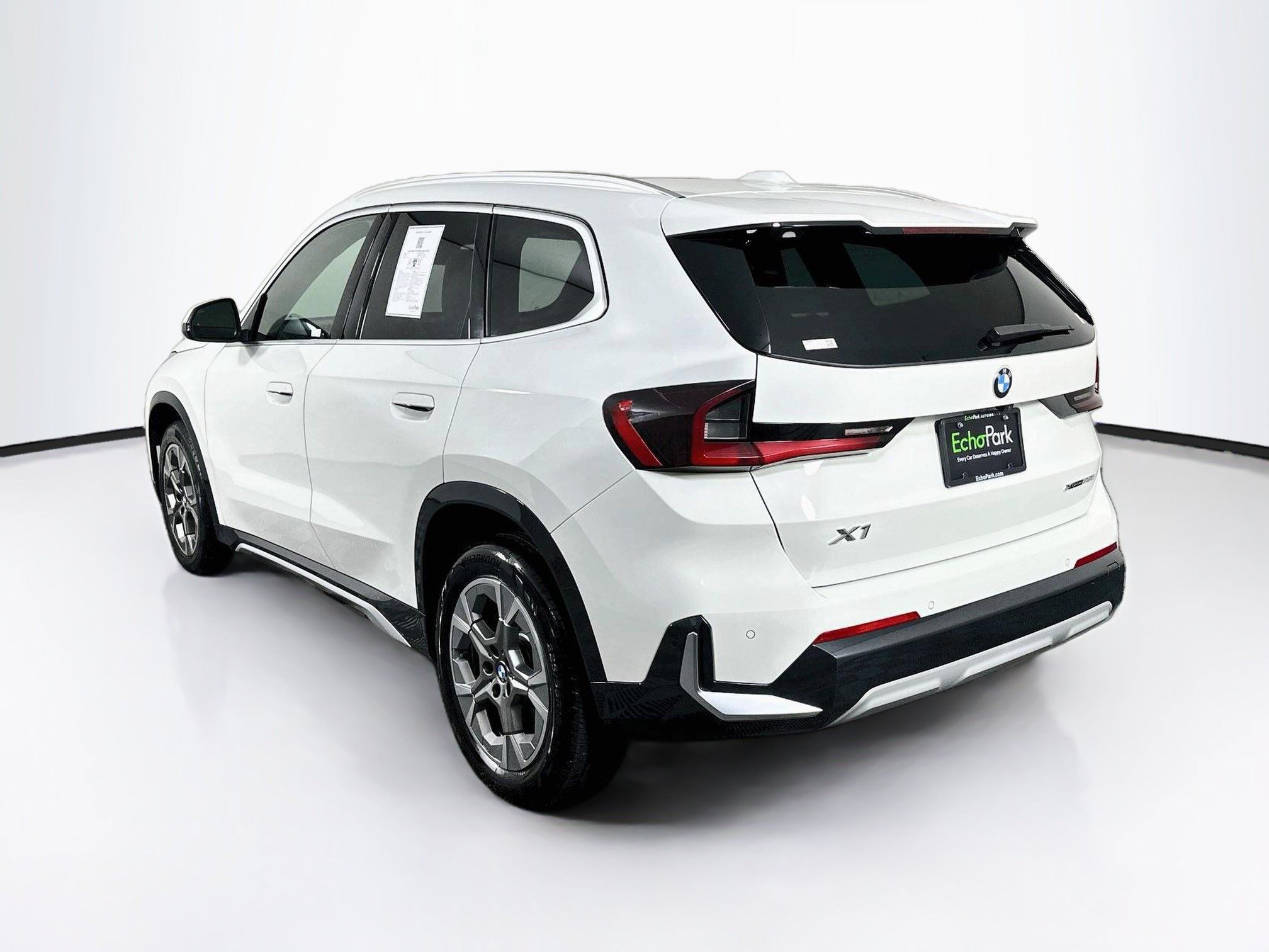 Used 2025 BMW X1 xDrive28i AWD/4WD image 5
