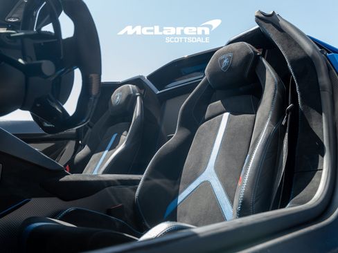 Used 2021 Lamborghini Aventador SVJ AWD/4WD image 11