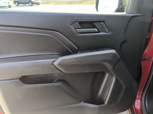 Used 2023 Chevrolet Colorado Trail Boss w/ Technology Package image 11