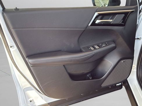 New 2026 Mitsubishi Outlander LE FWD image 29