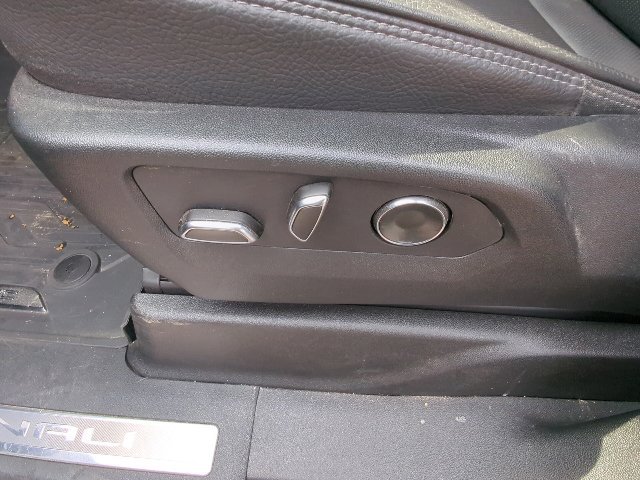 Used 2024 GMC Yukon Denali AWD/4WD image 11