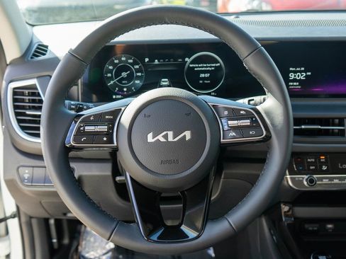 Used 2026 Kia Seltos EX w/ EX Sunroof Package AWD/4WD image 15