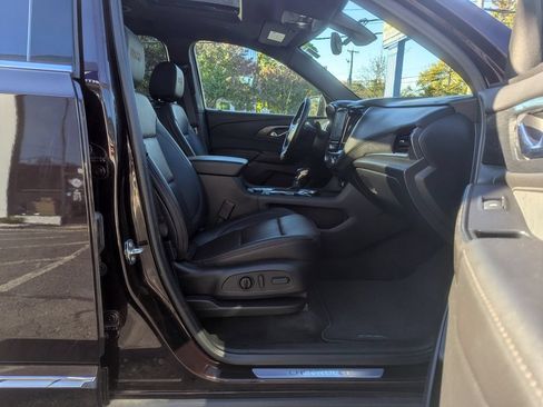 Used 2022 Chevrolet Traverse High Country AWD/4WD image 32
