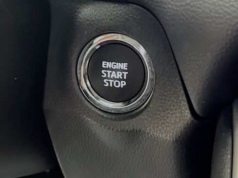 Used 2025 Toyota RAV4 XLE FWD image 23