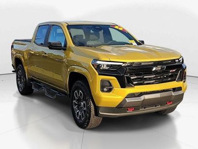 Used 2023 Chevrolet Colorado Z71 w/ Z71 Convenience Package 2