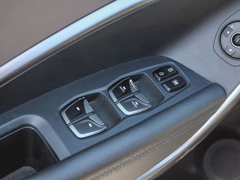 Used 2019 Hyundai Santa Fe XL SE w/ SE Premium Package 02 FWD image 26