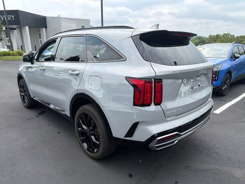Certified 2023 Kia Sorento SX AWD/4WD image 5