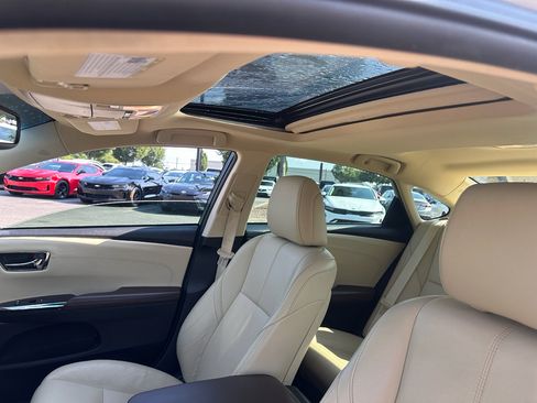 Used 2017 Toyota Avalon XLE Premium w/ All Weather Liner Package FWD image 26