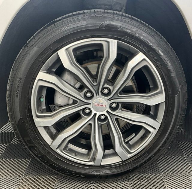 Used 2020 GMC Terrain Denali w/ Denali Premium Package FWD image 22