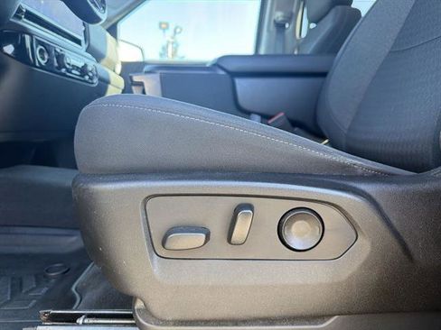 Used 2022 Chevrolet Silverado 1500 LT image 14