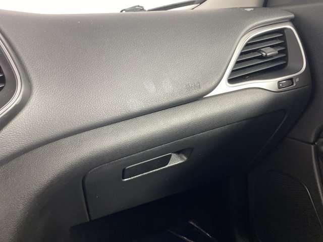 Used 2019 Jeep Cherokee Latitude w/ Popular Appearance Group AWD/4WD image 27