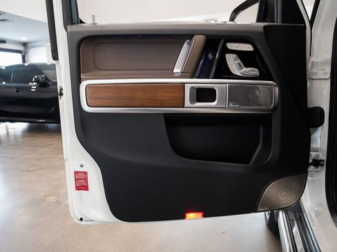 Used 2023 Mercedes-Benz G 550 image 17