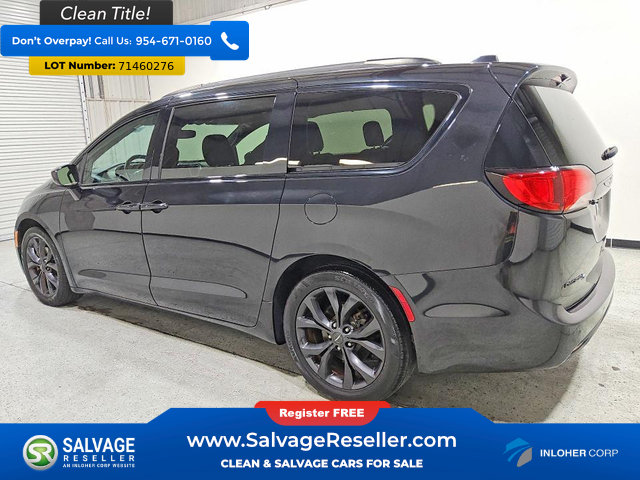 Used 2018 Chrysler Pacifica Touring-L Plus FWD image 3