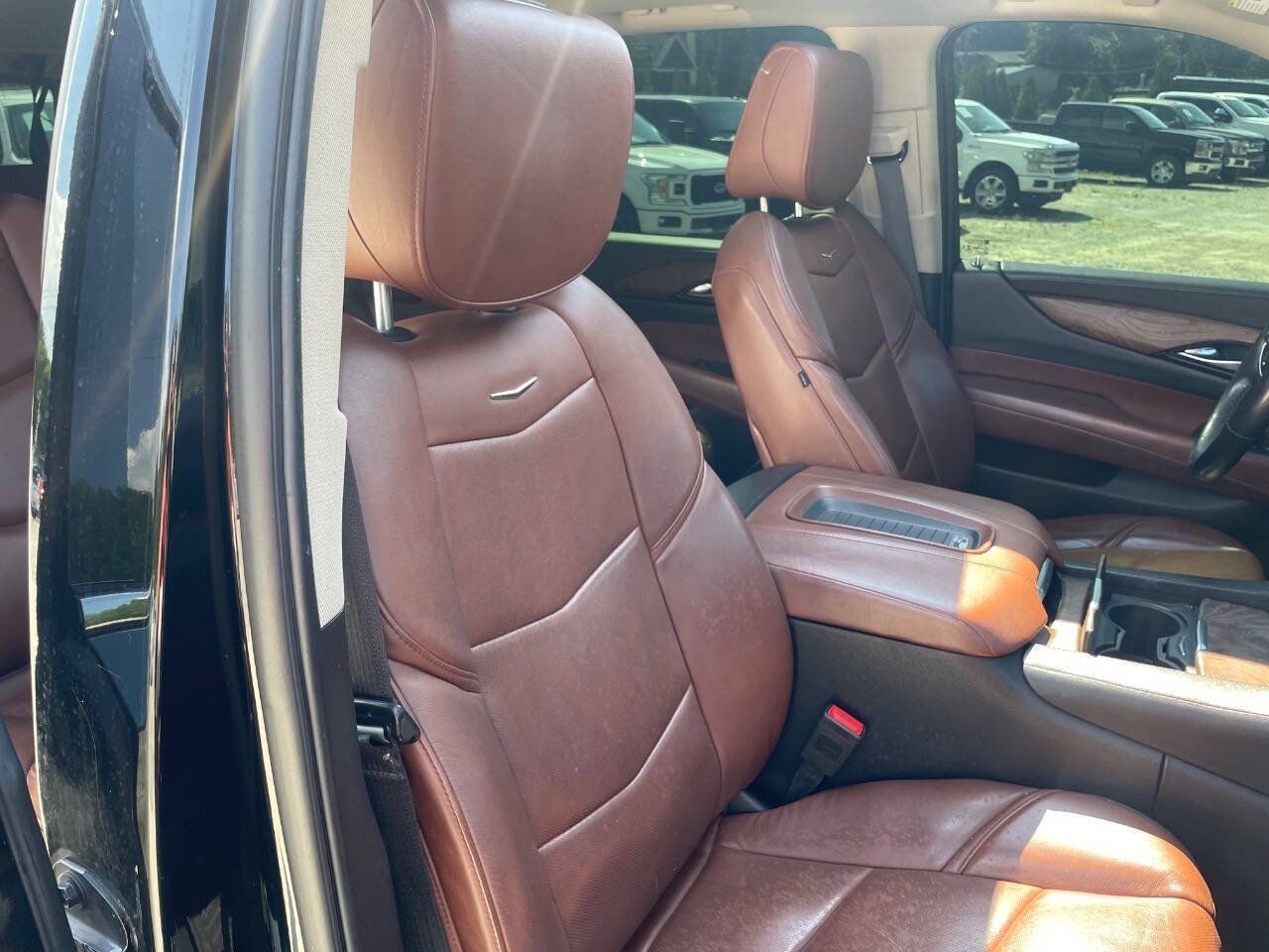 Used 2018 Cadillac Escalade Luxury RWD image 50