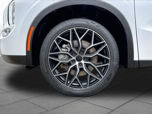 Used 2024 Mitsubishi Outlander SE Black Edition FWD image 11