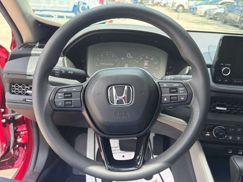 Used 2025 Honda Accord SE image 17